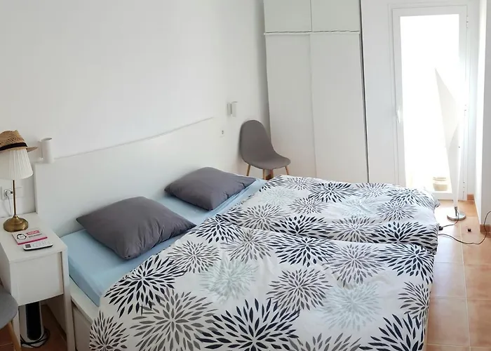 Sonne & Meerblick Aus 40 Grad Heissem Whirlpool Geniessen - Zentral Am Hafen Und Dennoch Ruhig Apartment Cala Ratjada (Mallorca)