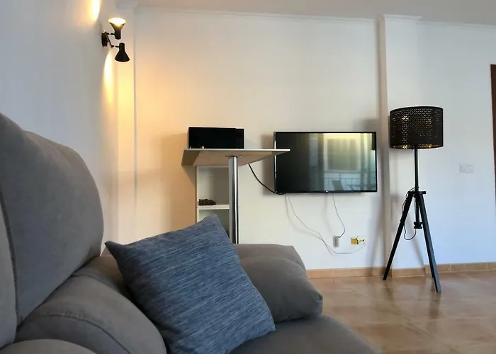 Sonne & Meerblick Aus 40 Grad Heissem Whirlpool Geniessen - Zentral Am Hafen Und Dennoch Ruhig