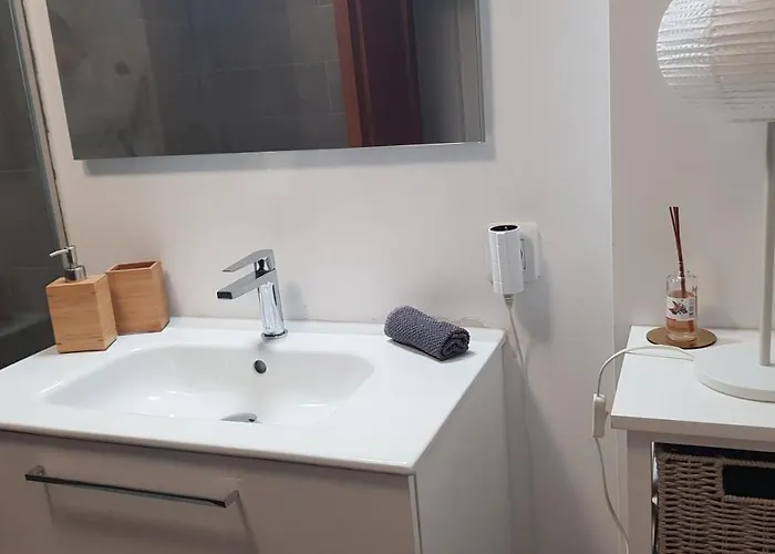 Sonne & Meerblick Aus 40 Grad Heissem Whirlpool Geniessen - Zentral Am Hafen Und Dennoch Ruhig Appartement *